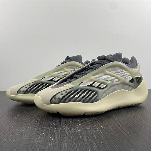 Adidas Yeezy Boost 700 V3 "Fade Salt" Original BNIBWT