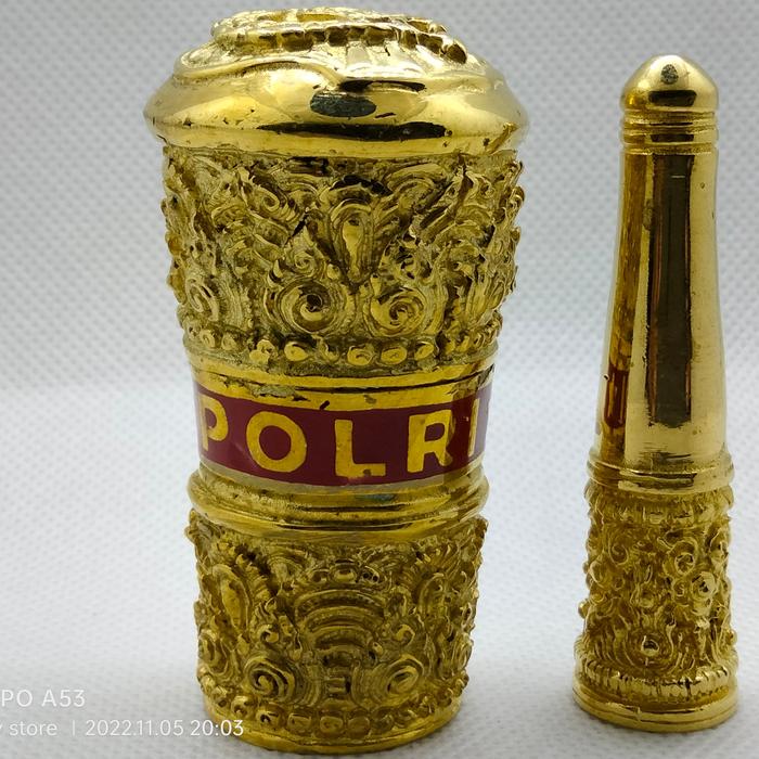 ornament/hiasan tongkat komando wesi kuning
