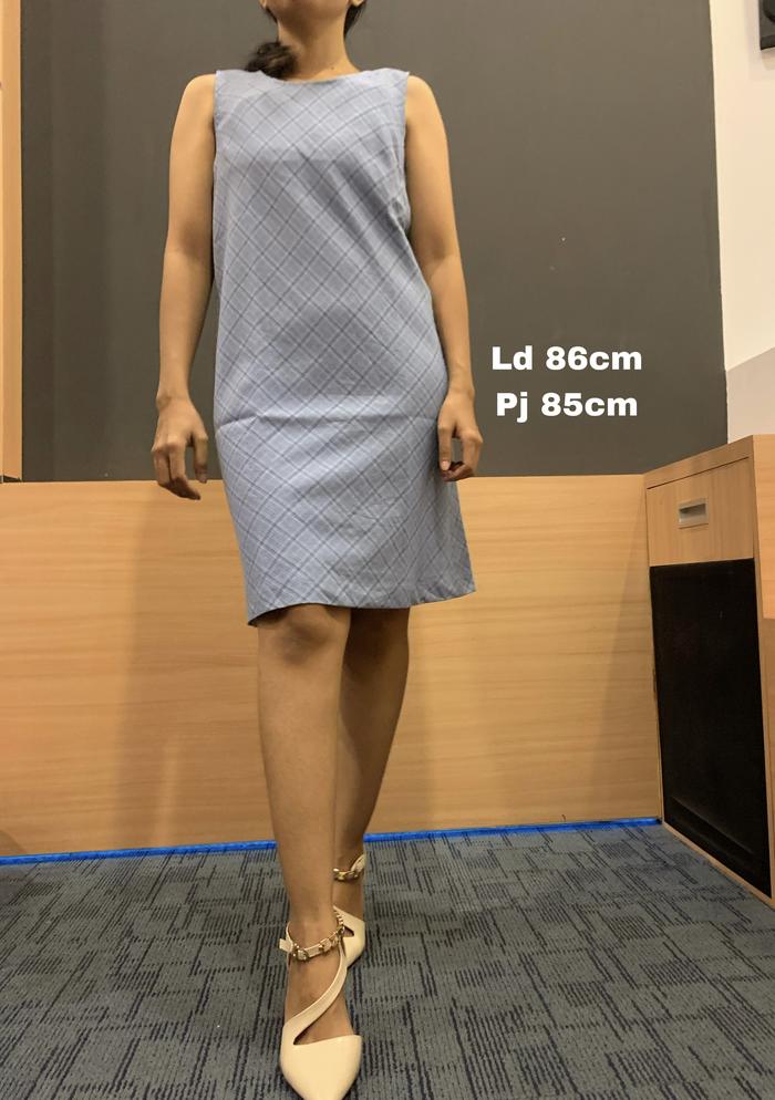 DRESS WANITA TANPA LENGAN MOTIF GARIS THRIFT