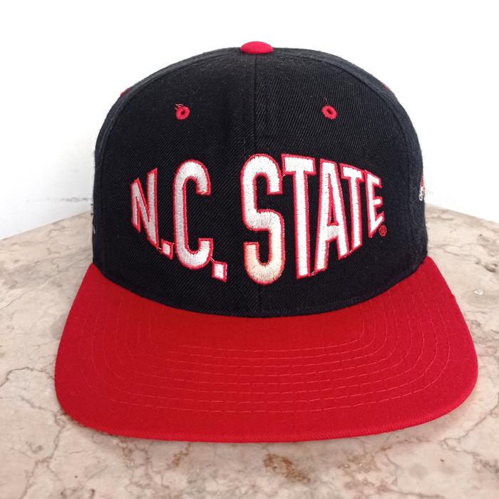 Topi Snapback Vintage NC (North Carolina) STATE WOLFPACK Snapback Cap