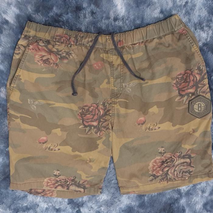 Thrifting Celana Shortpants NBA Nets Brooklyn Camo Flower