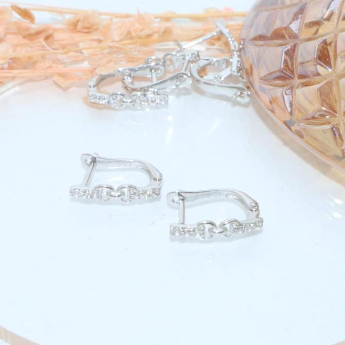Anting Fashion 17K 750 Whitegold
