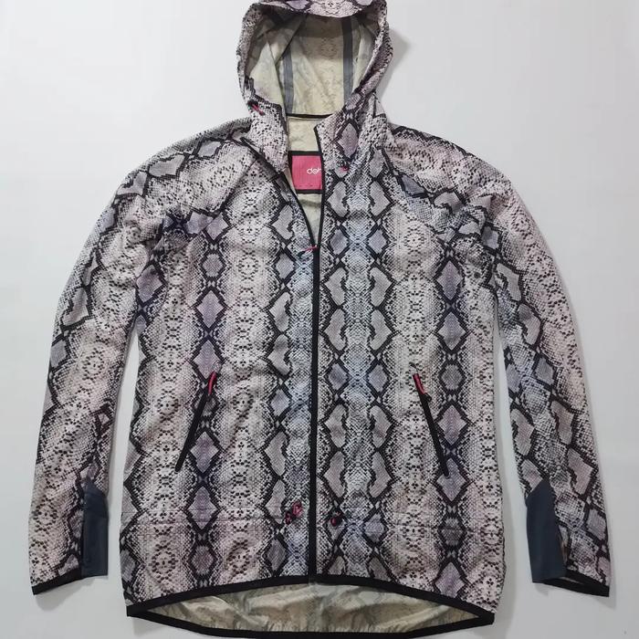 DOHC jaket running motif sanca size M fit L second