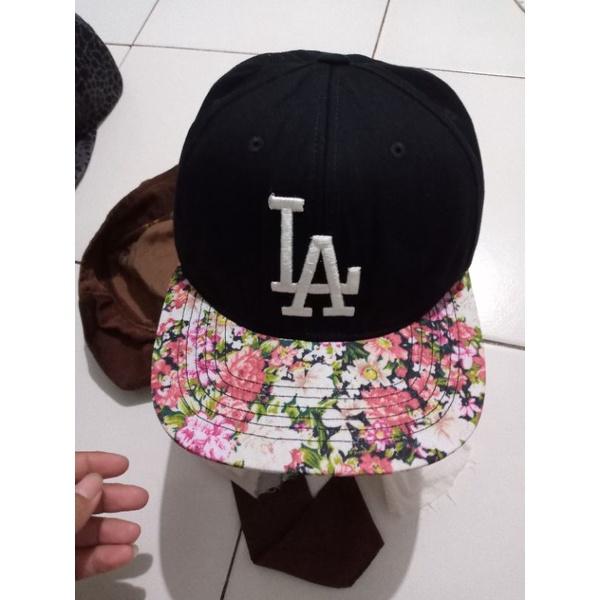 topi MLB la