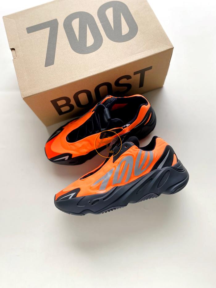 Yeezy 700 MNVN Orange 2020