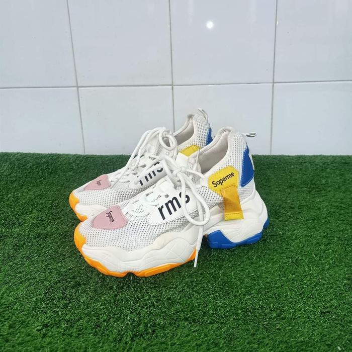 sopreme. sepatu sport wanita size . sepatu second import murah