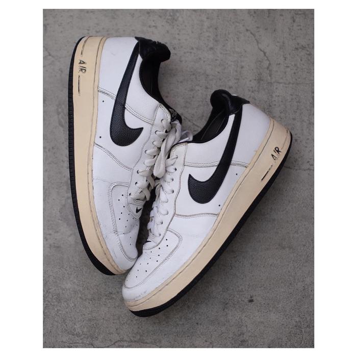 Nike Air Force 1 White Black 2004 original not jordan yeez new balance