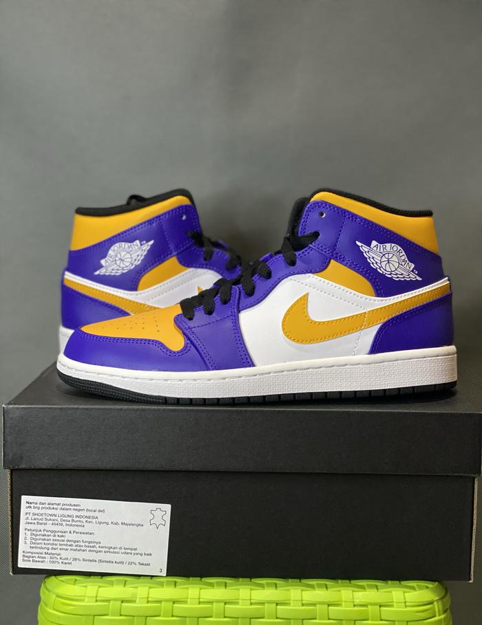 Air Jordan 1 Mid Lakers