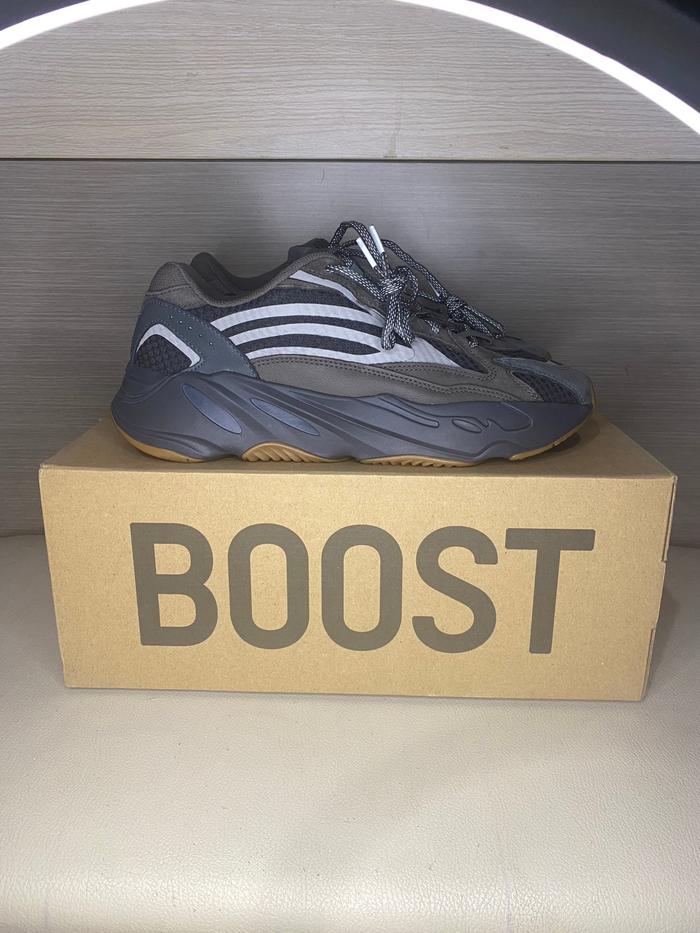 YEEZY GEODE 700 AUTHENTIC 100%