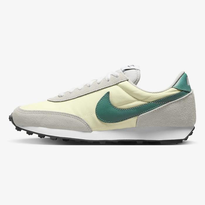 CK2351 112 Womens Nike Daybreak Original Sneakers