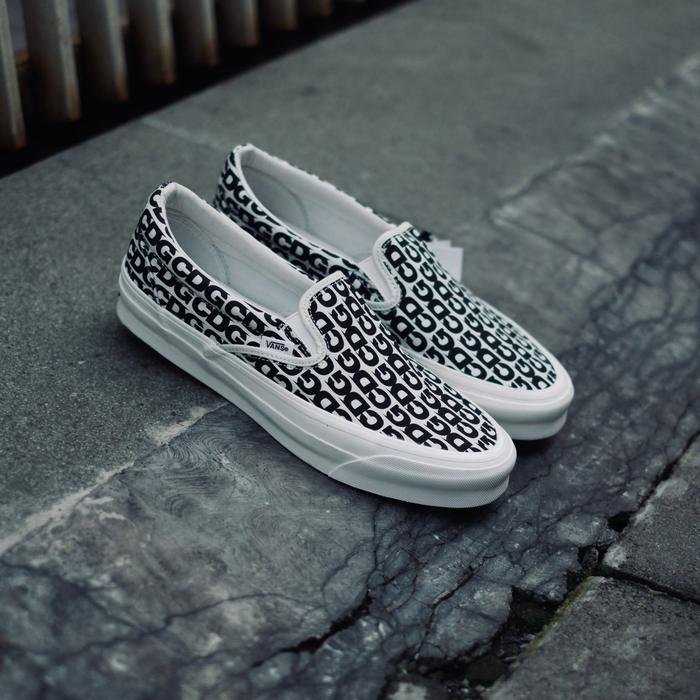 Vans Vault X Slip On Cdg Comme Des Garcons Original Resmi