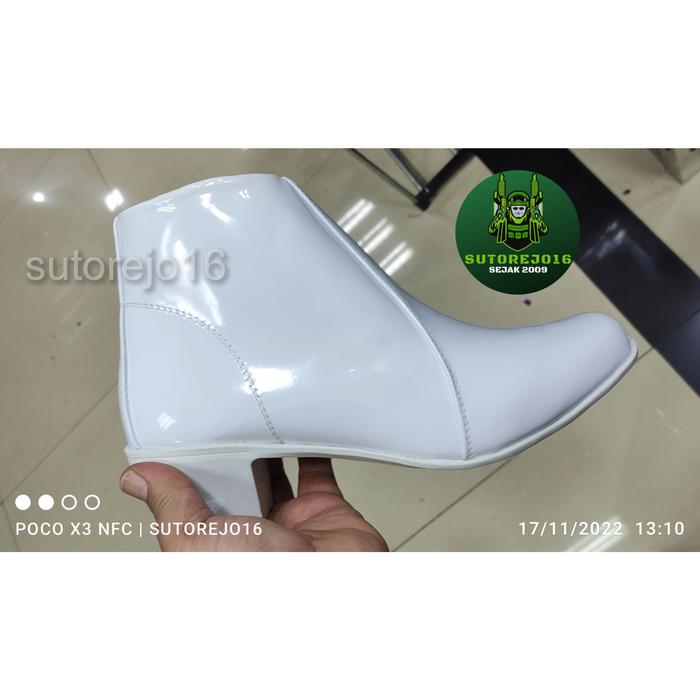 sepatu pdu upacara putih wanita kowal