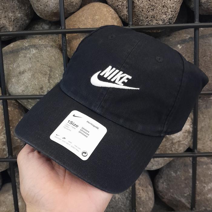 topi nike futura heritage86