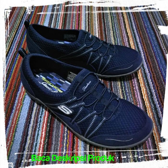Sepatu Skechers Casual Wanita Classic Fit BNIB