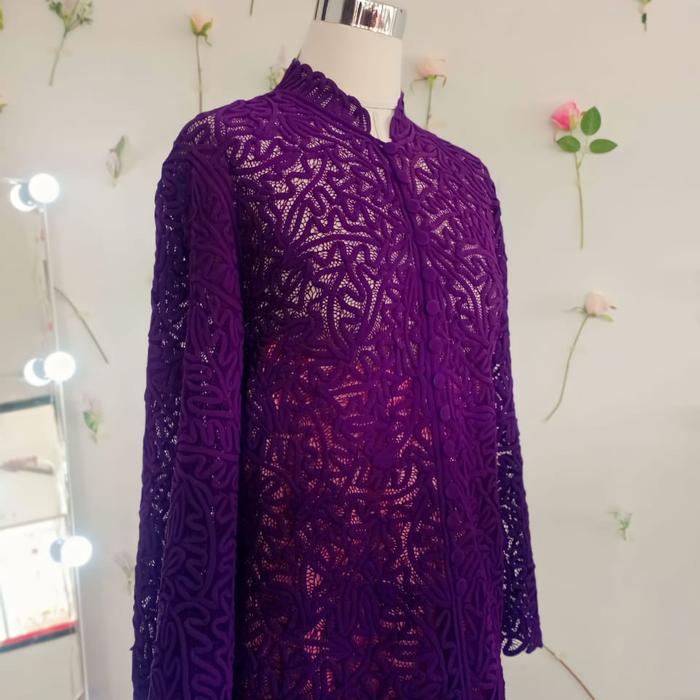 Kebaya sulam usus lampung etnik