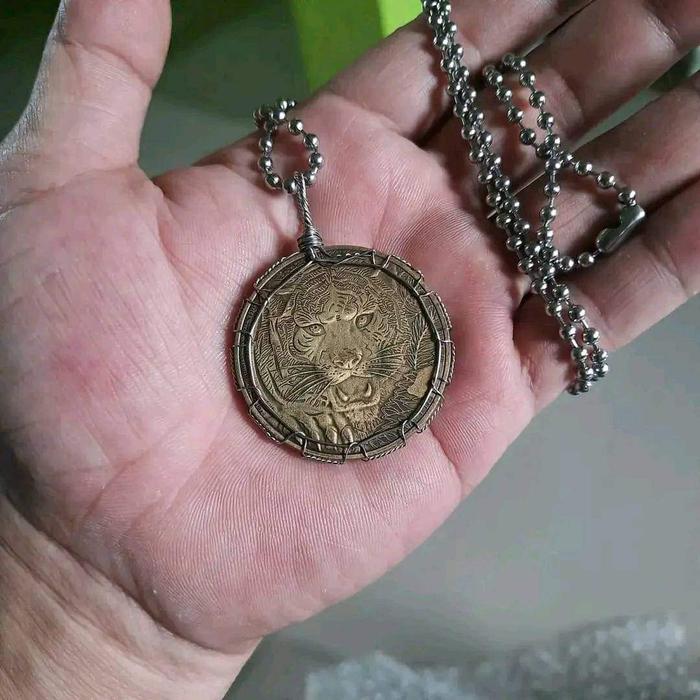 Liontin Naga Harimau Aktif kekebalan