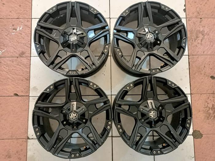 velg mobil bekas racing semi off-road ring 17 lebar 8 baut 5x127 5x114