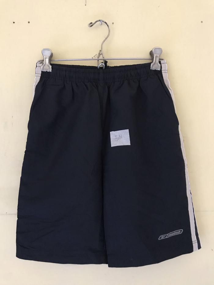 Celana pendek pria Reebok Original Second hitam strip cream
