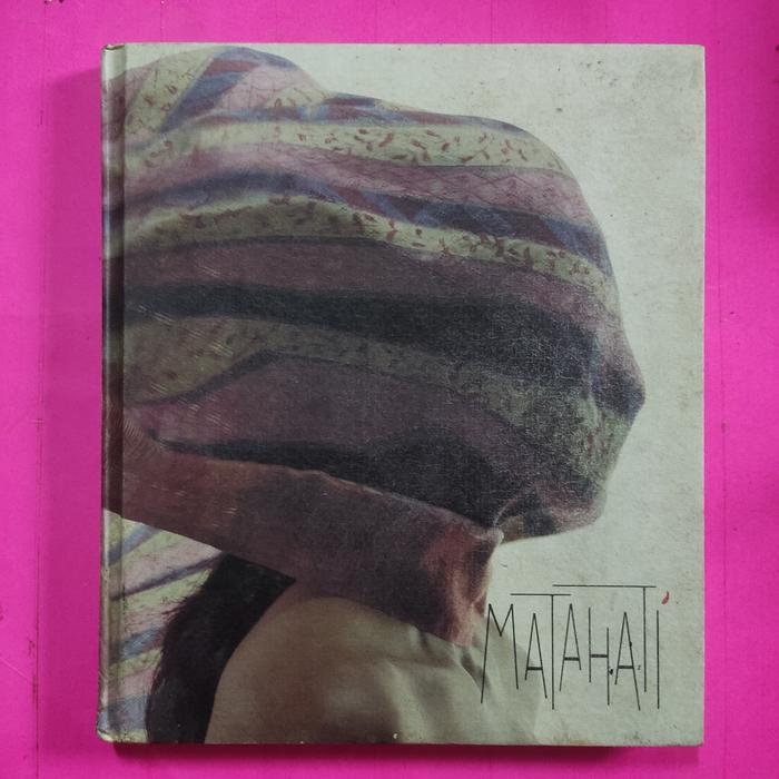 Buku batik persembahan kain bin house Matahari