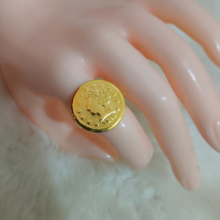 Cincin koin lapis emas