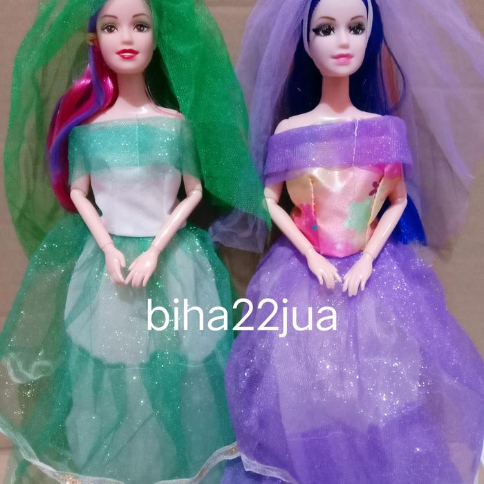 Boneka Pivotal Gaun Pengantin