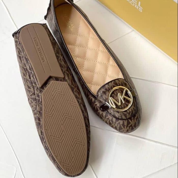 Sepatu MK Lillie Flat