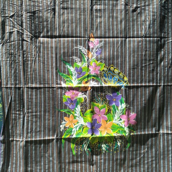 bahan kain tenun lurik lukis salur klasik motif bunga kupu kupu