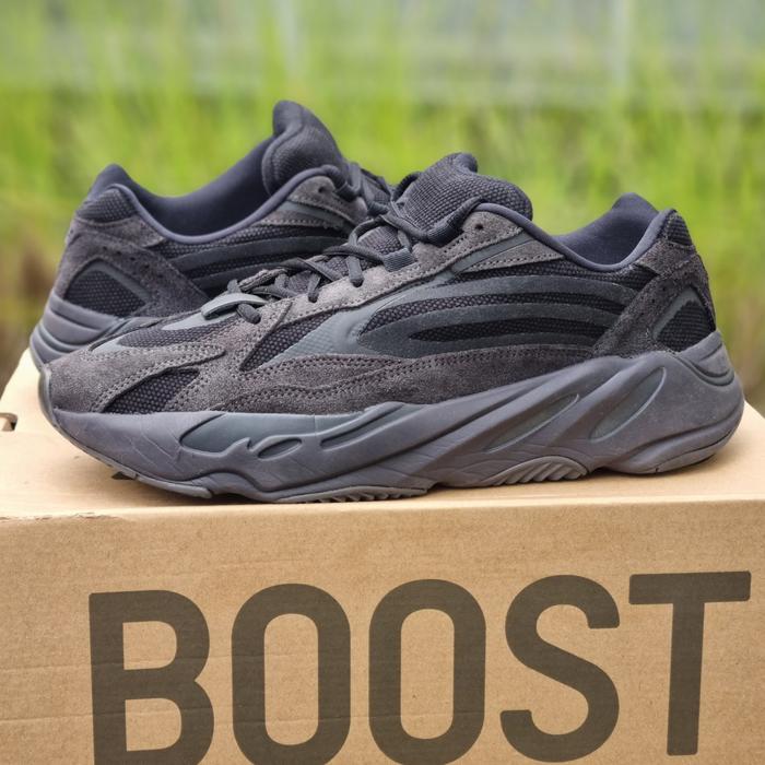 yeezy 700 vanta black yzy not 350 wave runner beluga bred