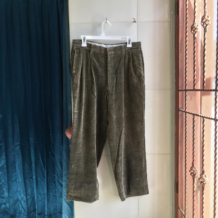 31 Celana Corduroy Cokelat