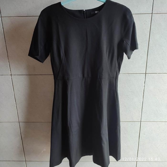 THRIFT PRELOVED BAJU BEKAS DRESS UNIQLO HITAM BLACK