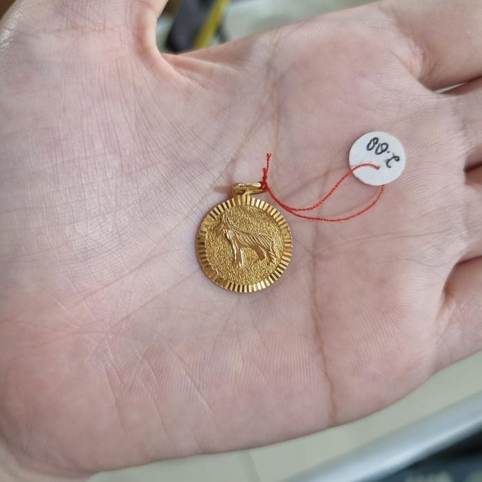 liontin emas shio anjing emas 700 asli