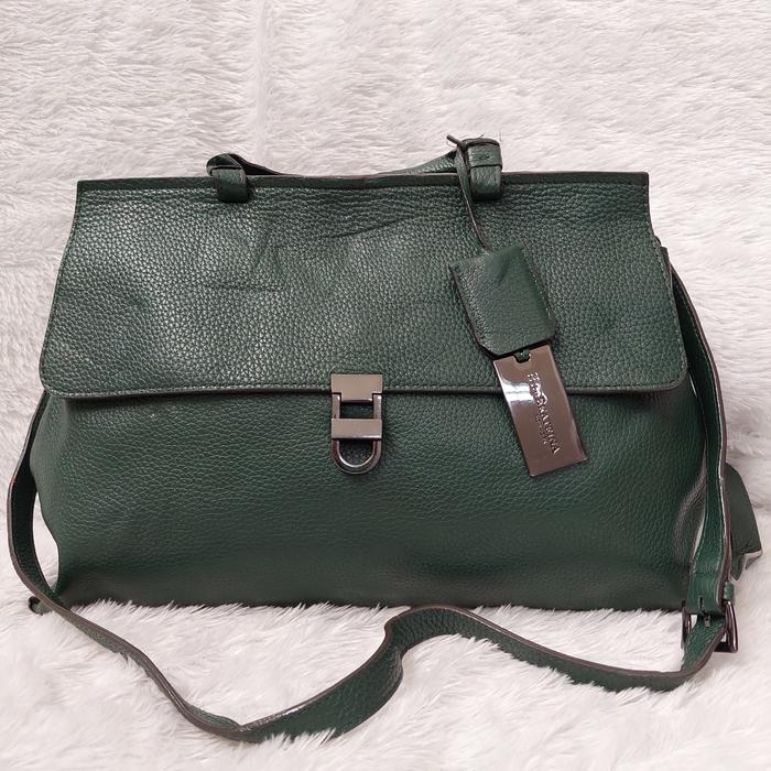 H by EKATRINA preloved