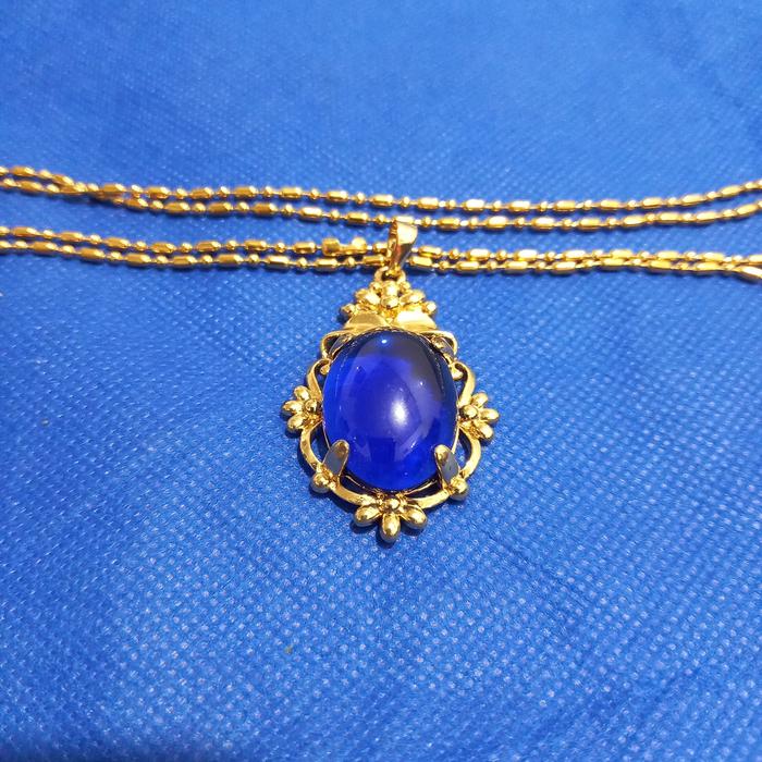 kalung liontin batu biru kristal