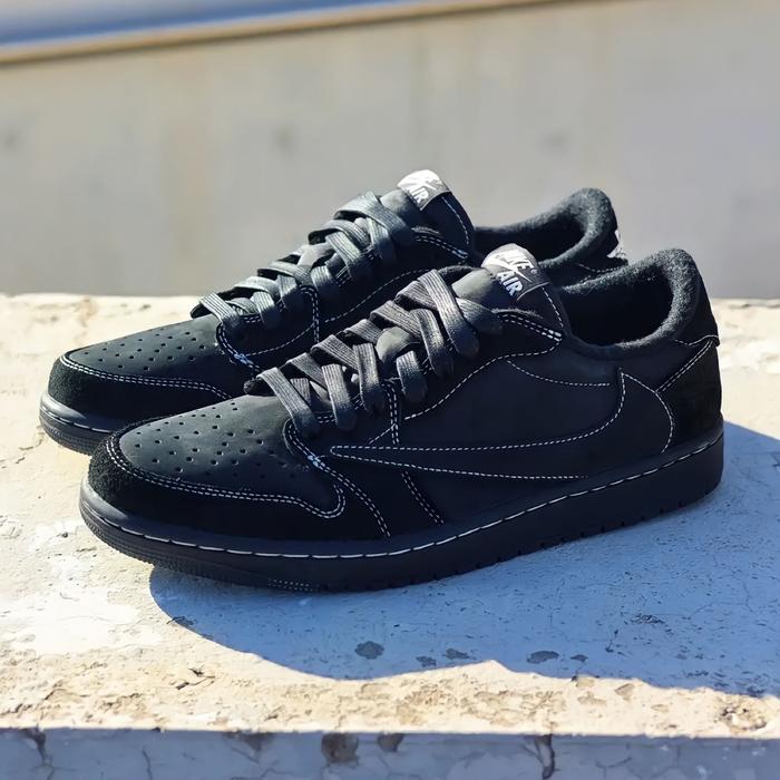 Jordan 1 Low Travis Scott Black Phantom