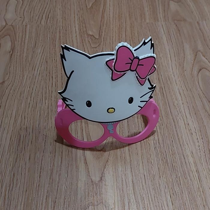 Kacamata masker McD karakter Hello Kitty