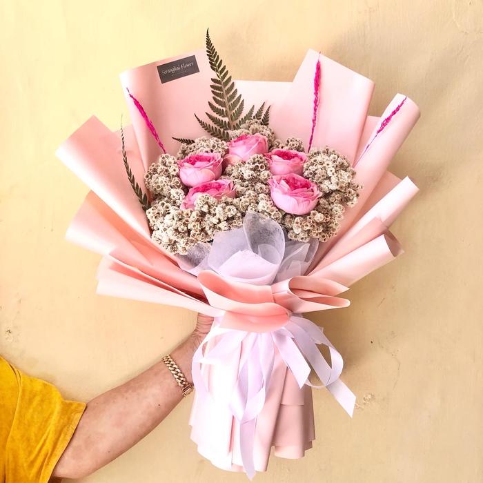 Pink pheony edelweiss bunga rustic kering