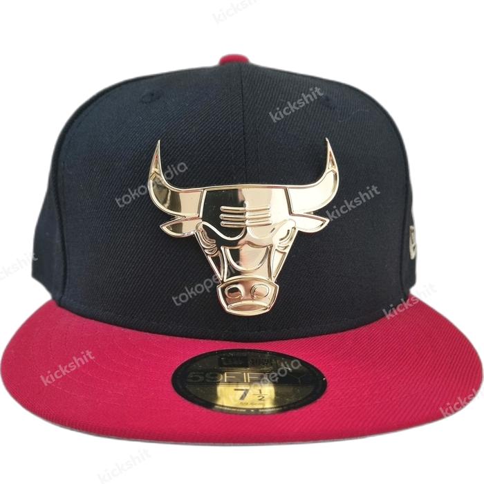 NEW ERA BLACK CHICAGO BULLS GOLD METAL RED VISOR / GREY UV