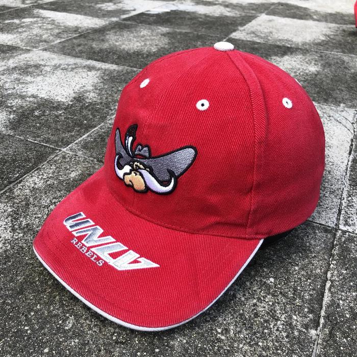 Topi UNLV vtg second original bekas thrift nike nba new era nfl nhl nd