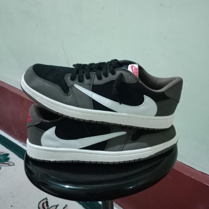 second branded Travis Scoot size 44/28cm