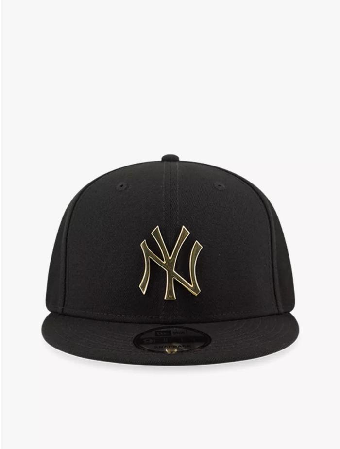 Topi New Era 950 9Fifty MLB New York Metal Badge Gold Snapback Cap