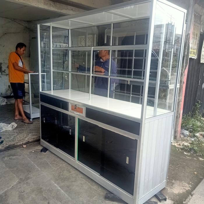 etalase gerobak makanan