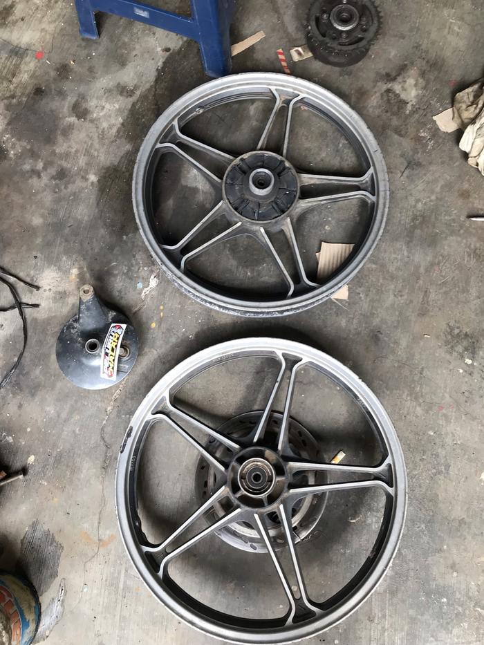 Velg suzuki thunder original ring 18