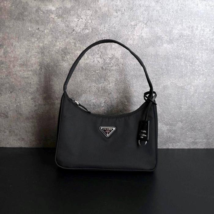 Original - Prada Reedition Re-edition Nylon Shoulder Bag Black