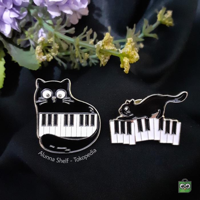 Pin Enamel Kucing Hitam Piano Musik Black Cat Bros Brooch Aksesoris