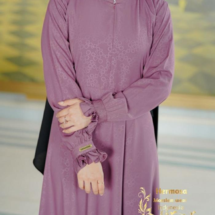 Gamis embos motif biscuit bahan wolfis