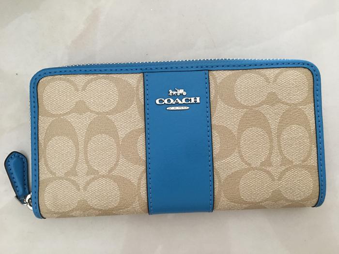 Coach Woman's Wallet Original
