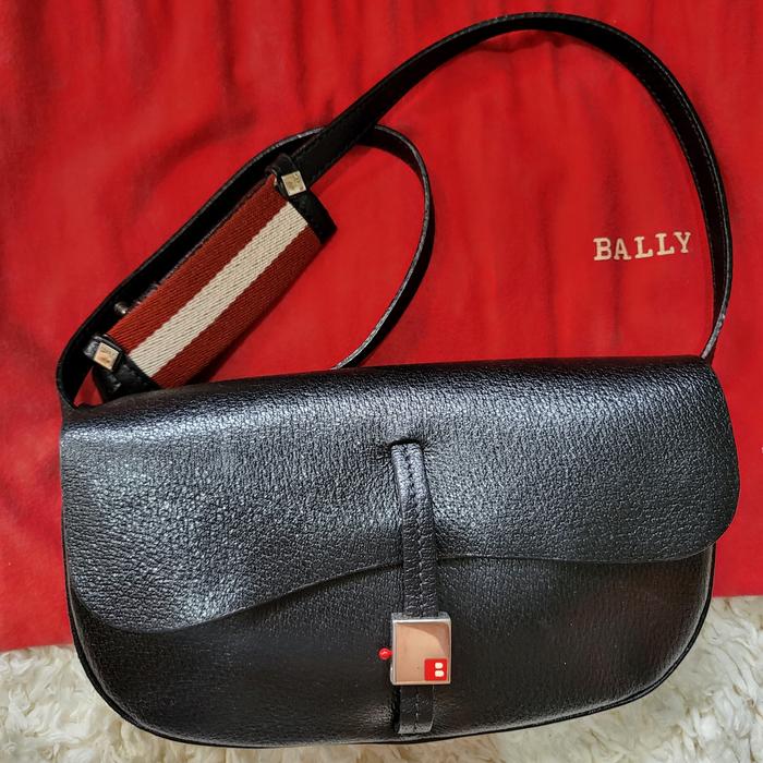 BALLY SHOULDER SLING BAG PRELOVED AUTHENTIC 100%