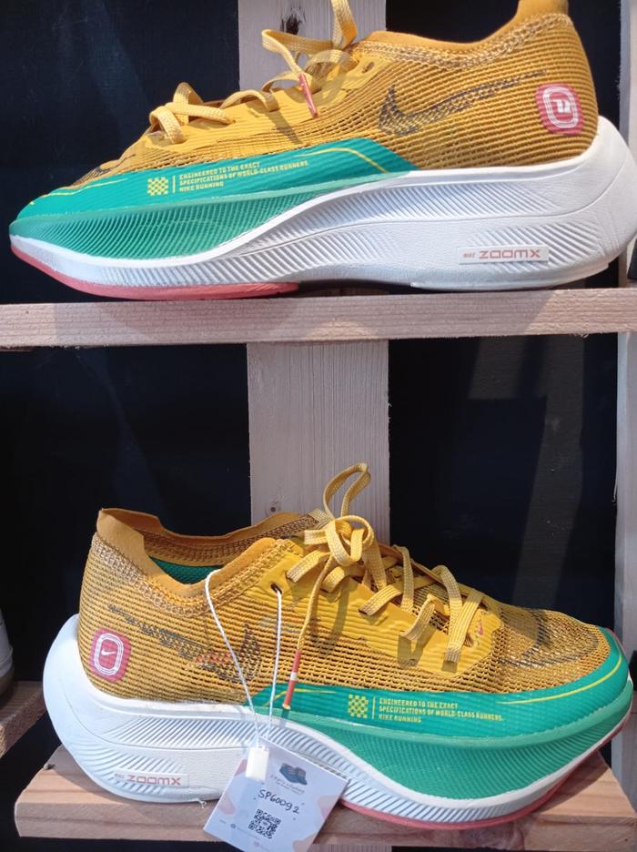 Sepatu Nike Zoom X (Kuning)