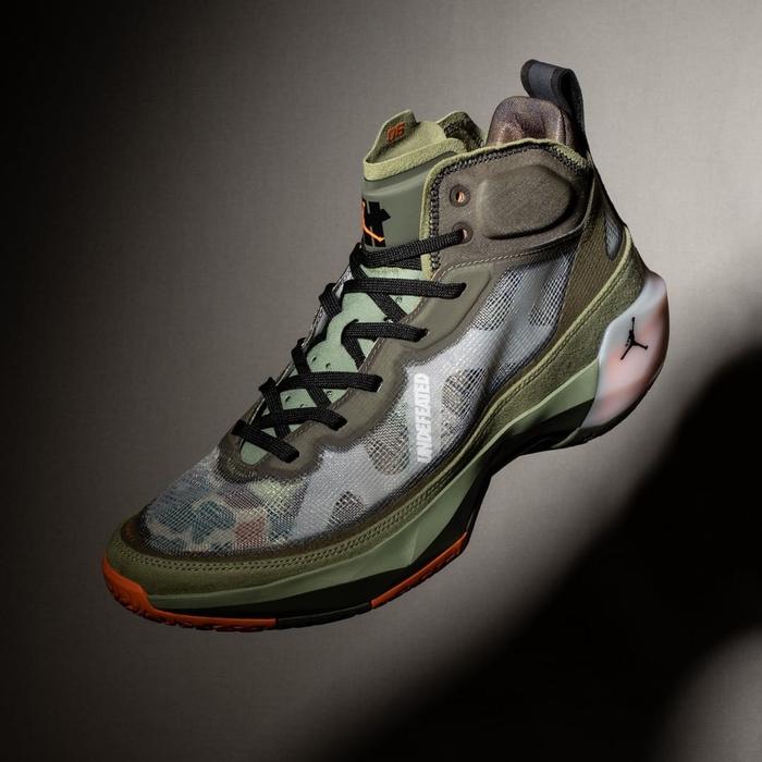 Undefeated x Air Jordan 37 "Flight Jacket" DV6255-300