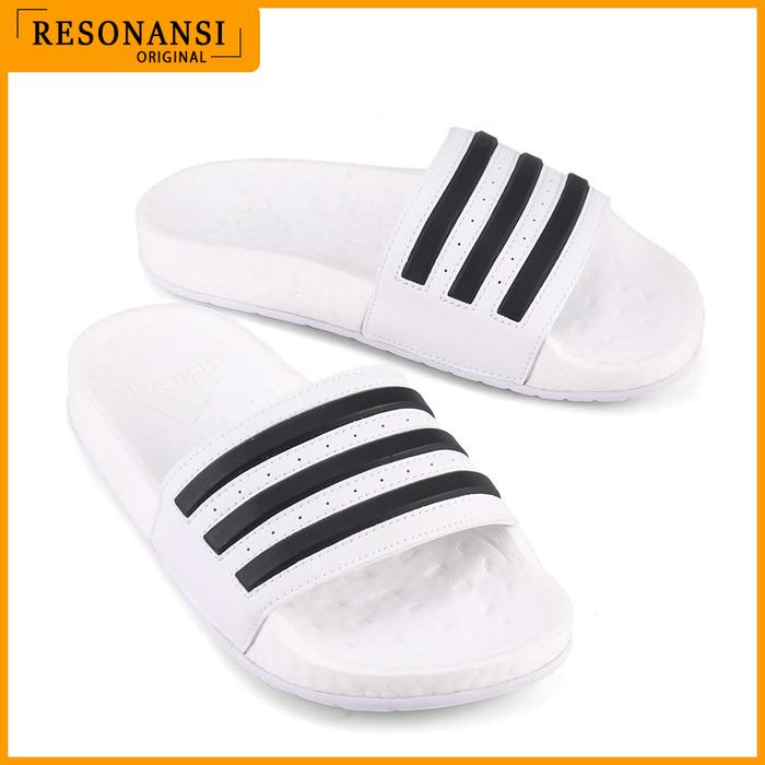 SANDAL SLIDE WANITA TERBARU ADIDAS ORIGINAL ADILETTE BOOST PUTIH EMPUK